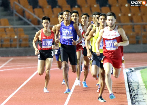 SEA Games 2019: VĐV Philippines ăn quả đắng khi cố húc văng Dương Văn Thái của Việt Nam khỏi đường đua - Ảnh 2.