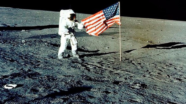 NASA công bố kế hoạch đưa con người trở lại Mặt trăng - Ảnh 1.