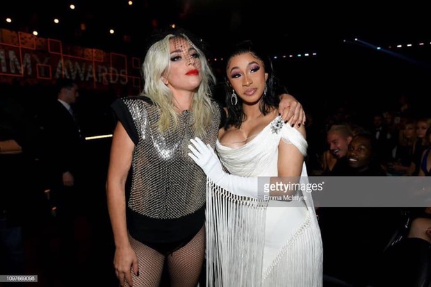 Fangirl Cardi B when meeting idol Lady Gaga: Already has a Grammy trumpet and also has other rewards - Photo 1.