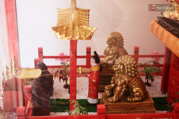 Bỏ tiền xu lấy thẻ xăm bằng máy tự động người sài gòn nườm nượp xem quẻ đầu năm thời công nghệ 40