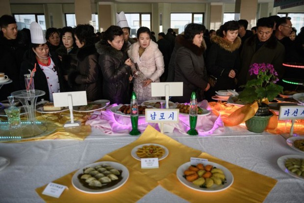 Ảnh: Cuộc thi nấu ăn tìm kiếm “siêu đầu bếp” ở Triều Tiên - Ảnh 5.