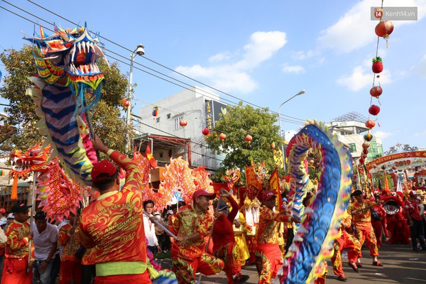Thánh mẫu xinh đẹp, Tề Thiên đại náo góp phần làm nên Lễ hội rước kiệu Bà đầy màu sắc - Ảnh 13.
