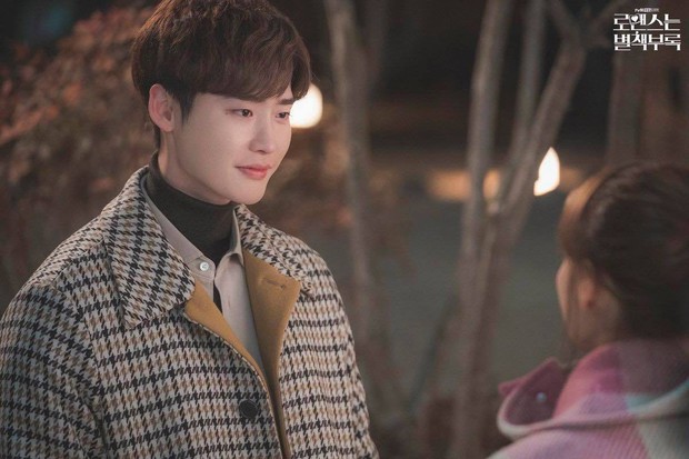 Cả thế giới đổ dồn về Oscar, người Hàn chỉ chăm chăm Lee Jong Suk hôn Lee Na Young ở Phụ Lục Tình Yêu - Ảnh 3.