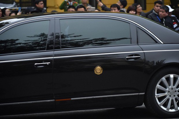 Ảnh: Chủ tịch Kim Jong Un thăm Đại sứ quán Triều Tiên trong ngày đầu tiên đến Hà Nội - Ảnh 5.