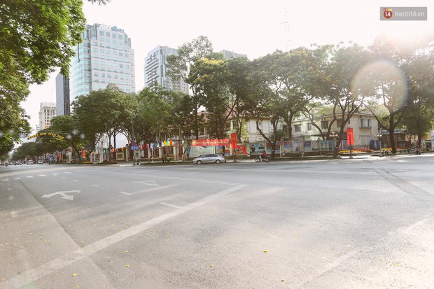 Chùm ảnh: Có một Sài Gòn vắng vẻ và bình yên sáng mùng 1 Tết - Ảnh 7.