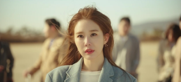Touch Your Heart tập 1: Yoo In Na “đánh bật” Song Hye Kyo, trở thành nữ chính Hậu Duệ Mặt Trời - Ảnh 3.