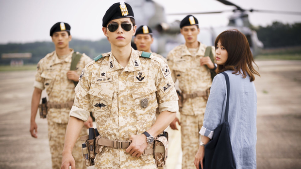 Touch Your Heart tập 1: Yoo In Na “đánh bật” Song Hye Kyo, trở thành nữ chính Hậu Duệ Mặt Trời - Ảnh 1.