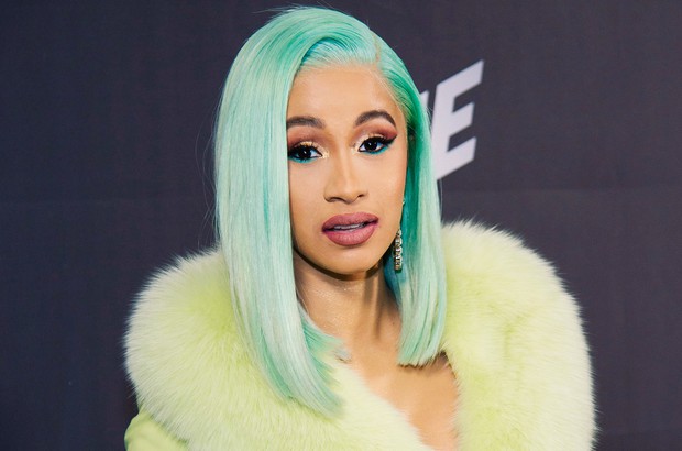 Shock: Famous female rapper Cardi B admits her past as a showgirl and drugging male customers to steal money - Photo 2.