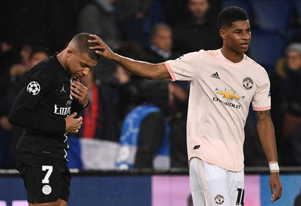 The pat on the head of the hero Rashford for Mbappe and the question: What is the money for, PSG? - Photo 7.