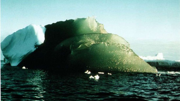 Bí ẩn tảng băng màu xanh ngọc nổi tiếng tại Nam Cực sắp có lời giải - Ảnh 1.