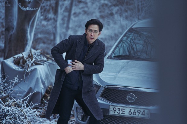 Photoshop “bừa” có ngày “ăn gạch”, phim tài tử Lee Jung Jae dính kiện tụng do xúc phạm đạo thần lập quốc - Ảnh 4.