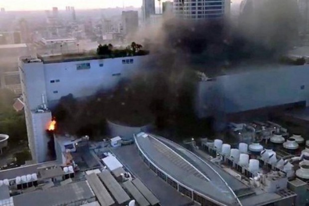 Nhân chứng vụ cháy tòa nhà lớn nhất ở Bangkok: Chuông báo cháy không reo - Ảnh 2.