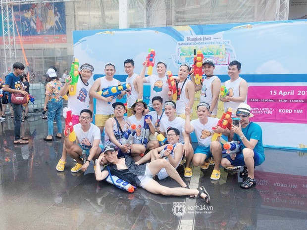 Hàng ngàn bạn trẻ Việt đang đổ về Bangkok để hoà vào dòng người chơi té nước Songkran! - Ảnh 14.