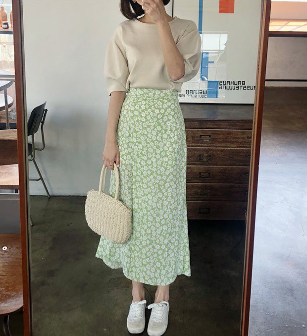 Chân váy hoa hè 2019 xinh đến mức có thể khiến bạn tiếc nuối khôn nguôi nếu không sắm ngay cho mình  - Ảnh 7.