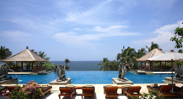 Top bể bơi vô cực đẹp nhất châu Á: Một khách sạn ở Cam Ranh được vinh danh, không thua kém đại diện từ Bali hay Maldives - Ảnh 3.