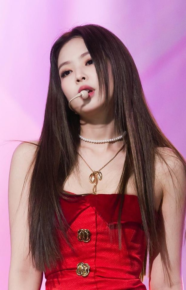 Lập hàng dài thành tích nhưng liệu BlackPink đã đủ tầm sánh ngang với 2NE1 ngày nào? - Ảnh 2.