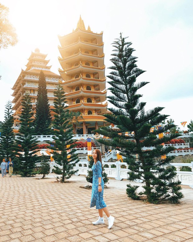 4 ngoi chua doc dao o an giang chi can dua may len la co ngay anh dep - anh 16