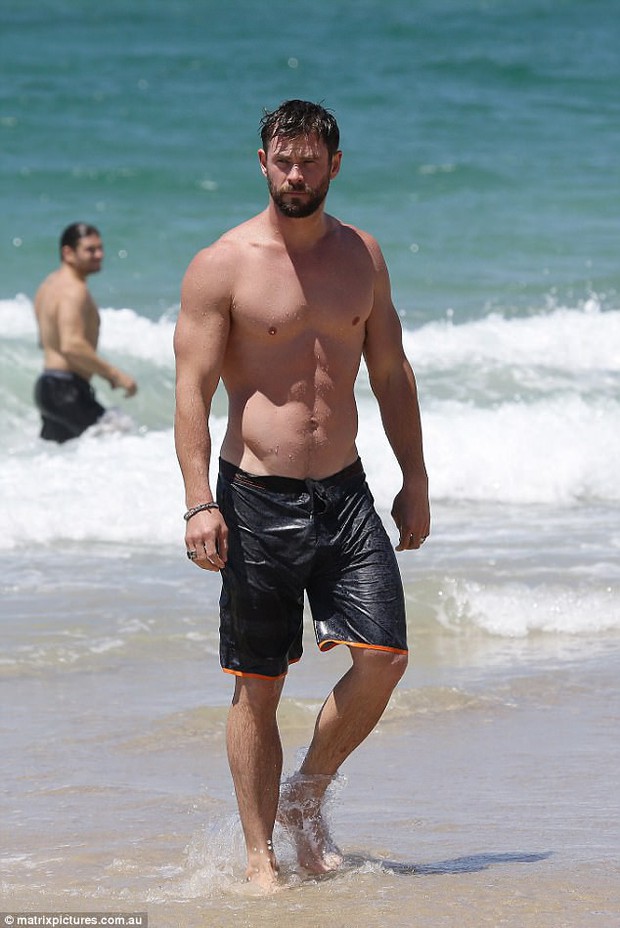 Chỉ số cơ thể của Thor Chris Hemsworth cho thấy hàng Úc còn ngon hơn hàng Mỹ - Ảnh 1.