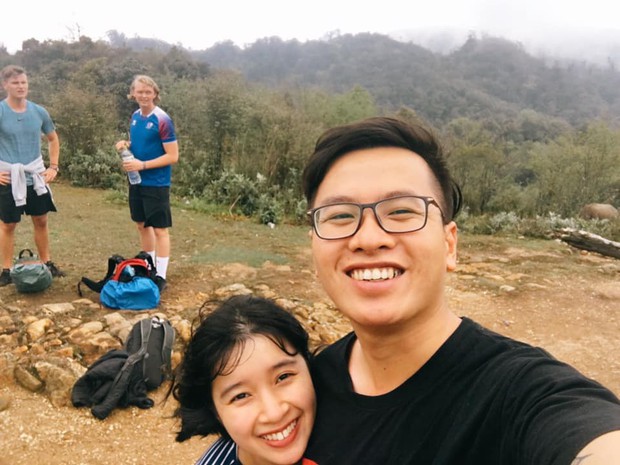 Cười xỉu với hành trình cô gái Sài Gòn mếu máo leo núi Fansipan vì bạn trai rủ: Tình yêu quả là có sức mạnh phi thường! - Ảnh 1.