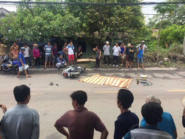 Xe buýt nghi chạy sai lộ trình cán chết người đàn ông ở Sài Gòn - Ảnh 1.