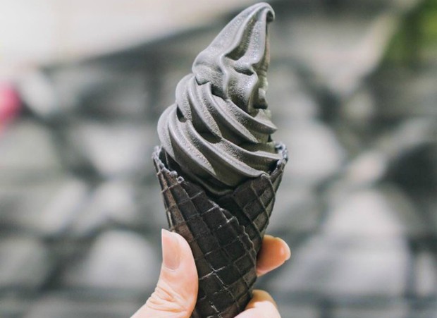 Không ngờ kem màu đen Mẫn Tiên mới úp mở trên Instagram lại có nhiều loại thế này, fan đoán mãi không ra - Ảnh 11.