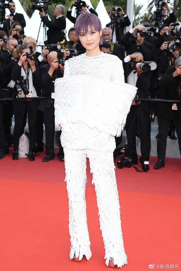 Thảm đỏ Cannes ngày 2: Thiên thần Victorias Secret suýt lộ hàng, Phạm Băng Băng Thái Lan xinh như tiên tử - Ảnh 36.