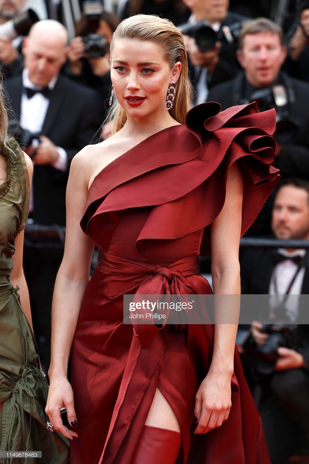 Ngày 4 Cannes: Bella Hadid diễn sâu hết cỡ bên sao nữ Ấn Độ trội nhất thảm đỏ, Thánh lố hoa lá hẹ xuất hiện - Ảnh 28.