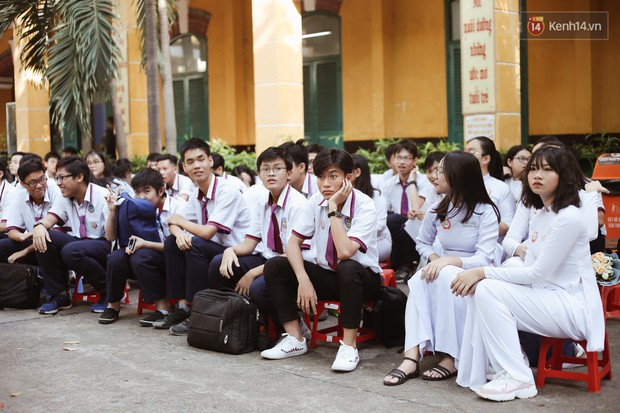 Đẹp đến mức không có chút tỳ vết, cô bạn trường Trưng Vương (TPHCM) chiếm toàn bộ spotlight lễ bế giảng - Ảnh 5. Đẹp đến mức không có chút tỳ vết, cô bạn trường Trưng Vương (TPHCM) chiếm toàn bộ spotlight lễ bế giảng - Ảnh 5.