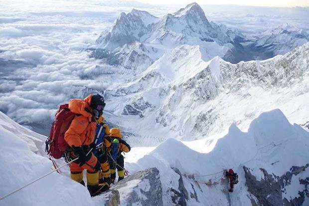 2 nữ du khách thiệt mạng trong lúc chinh phục đỉnh Everest. Biết nguyên nhân xong bạn sẽ rút ra bài học cho mình trong quá trình trekking - Ảnh 2.