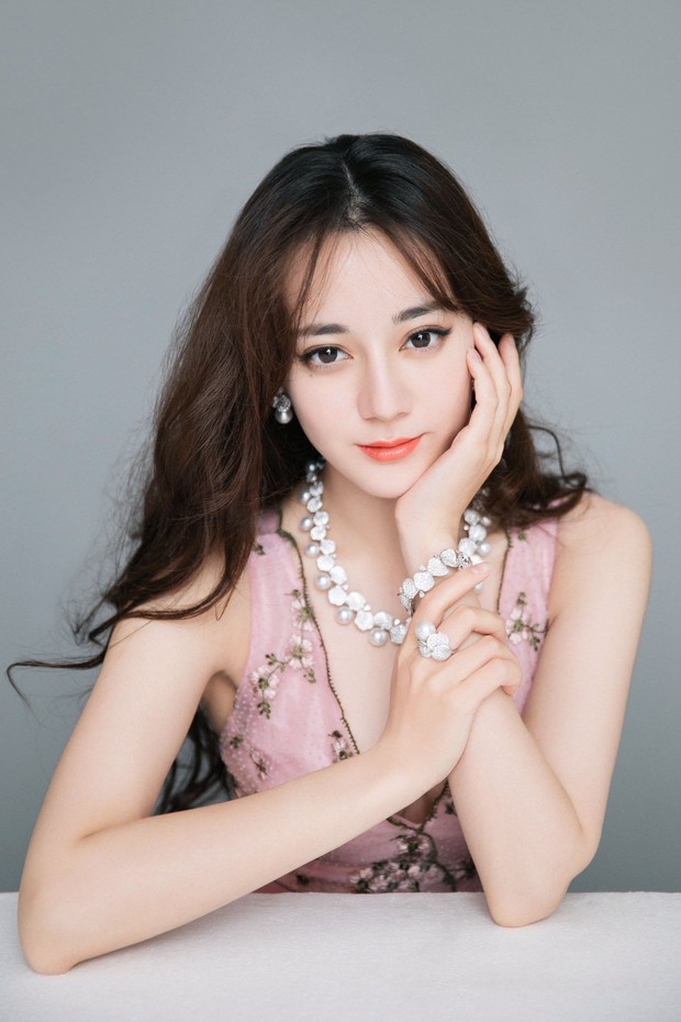 Top 100 thần tượng Cbiz đẹp nhất 2019: Địch Lệ Nhiệt Ba lọt thỏm giữa rừng mỹ nam, Luhan nhường bước trước đàn em - Ảnh 7.