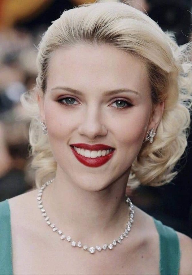 Nhìn loạt ảnh này mới thấy, Black Widow Scarlett Johansson đẹp đến nín thở vậy mà bị phim dìm hàng đi phân nửa - Ảnh 1.