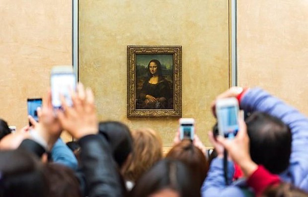 Bảo tàng Louvre (Pháp) buộc phải đóng cửa vì quá đông du khách kéo tới xem kiệt tác tranh nàng Mona Lisa - Ảnh 2.