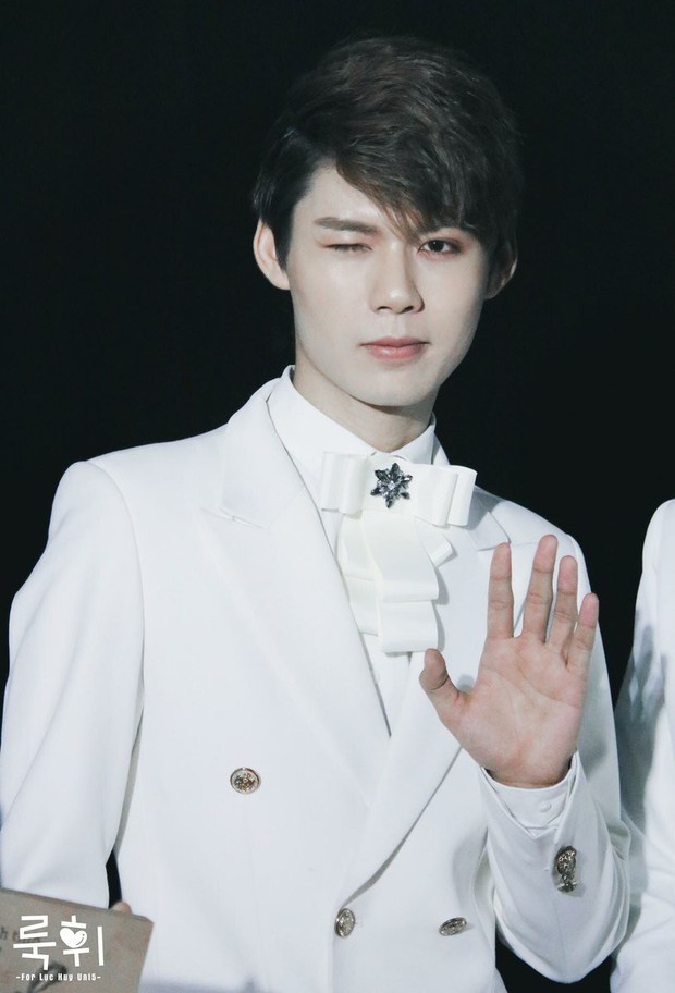 Thần tượng 14 năm, Lục Huy Uni5 không chỉ may mắn gặp Sungmin (Super Junior) ở Hàn mà còn nhận điều đặc biệt này - Ảnh 4.
