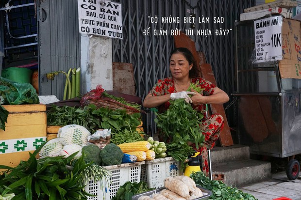 Người tặng tấm biển Tui bán rau, không bán túi nilon cho các sạp hàng ở Sài Gòn: Các cô chú làm được thì chúng mình cũng làm được! - Ảnh 6.