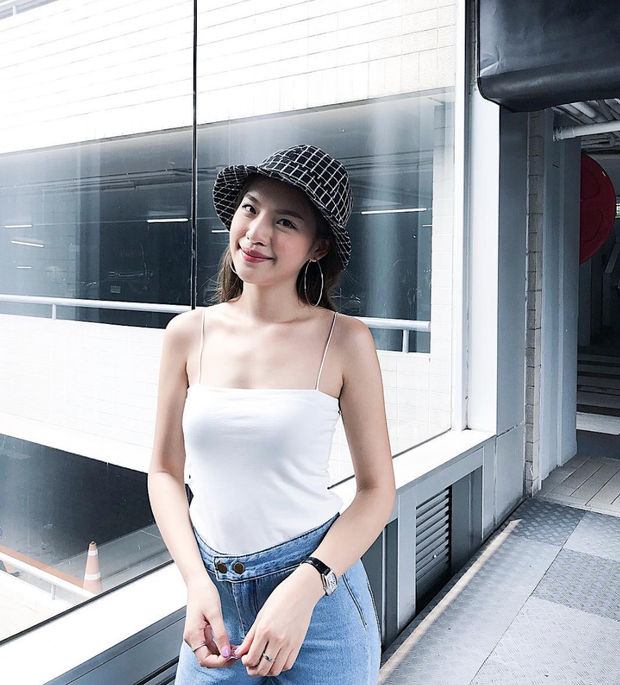 Lưu ý giúp các cô nàng mặc áo 2 dây đẹp xinh mà trông không bị giống áo ngủ khi ra đường - Ảnh 7.