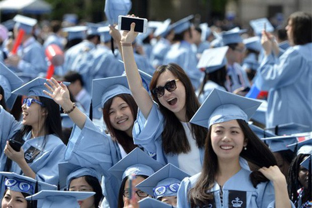 Sang như giới nhà giàu Trung Quốc, mua nhà gần trường cho con du học  - Ảnh 1.