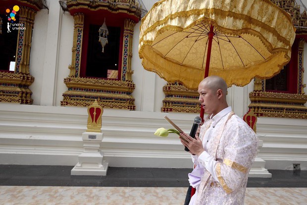 Cạo đầu cạo cả lông mày đi tu, không thể nhận ra trai đẹp Tuổi nổi loạn đóng cảnh nóng sập giường Tor Thanapob nữa rồi - Ảnh 8.