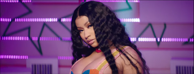 Nicki Minaj and Cardi B release MVs that confront each other without mercy: one burns a supercar, the other borrows the name of the owner of Old Town Road! - Photo 2.