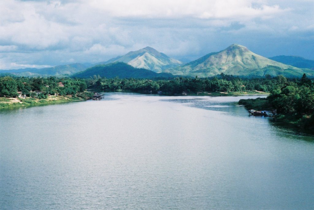 Những hình ảnh của sông Hương - biểu tượng xứ Huế mộng mơ trong đề thi Ngữ Văn THPT Quốc gia 2019 trên thực tế - Ảnh 6.