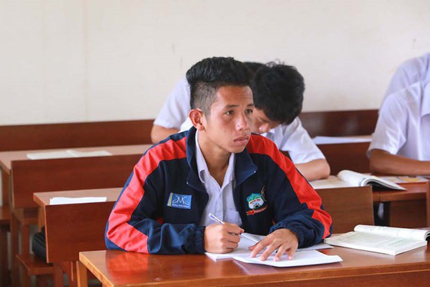 Lộ bảng điểm thi tốt nghiệp của dàn cầu thủ tuyển Việt Nam: Hồng Duy Pinky đội sổ nhưng người học giỏi nhất mới gây bất ngờ - Ảnh 3.
