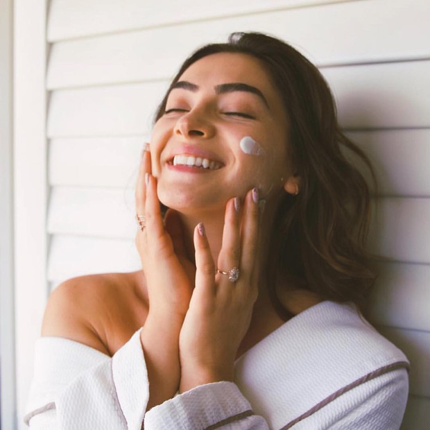 Da sẽ đẹp lên rõ rệt trong mùa hè nếu bạn làm ngay những việc tưởng chừng rất nhỏ nhặt này - Ảnh 3.
