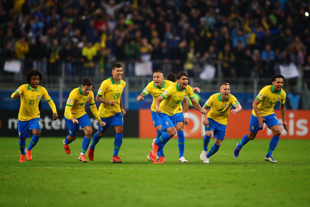 Brazil chật vật vào bán kết Copa America sau loạt luân lưu cân não và hàng tá cơ hội bị lãng phí - Ảnh 16.
