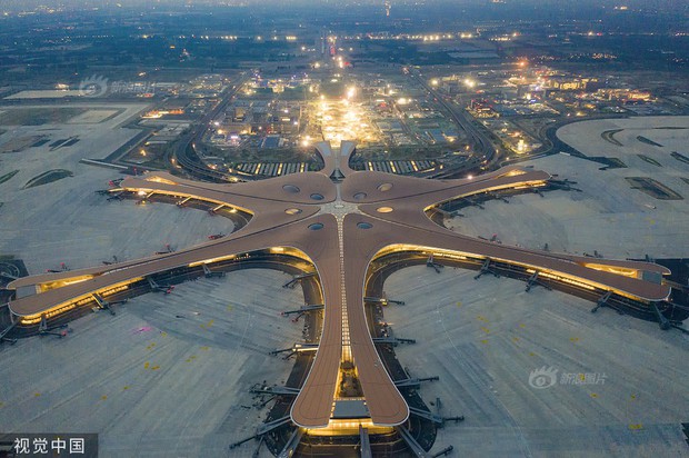 Ná thở với sân bay “sao biển” lớn nhất thế giới ở Trung Quốc, rộng bằng... 63 quảng trường Thiên An Môn, từ đầu nọ sang đầu kia dài cả cây số - Ảnh 4.