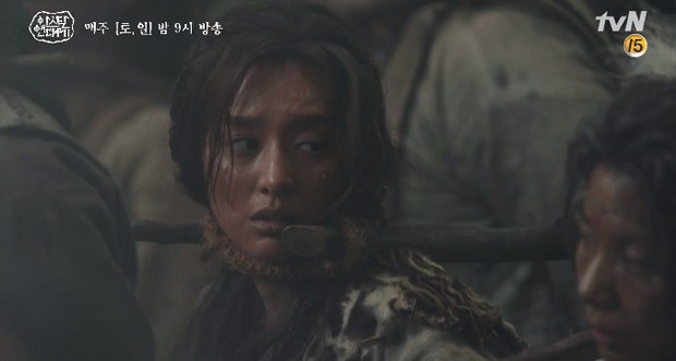 Song Joong Ki liều mình chui vào hang cọp cứu crush trong tập 3 Niên Sử Kí Arthdal - Ảnh 4.