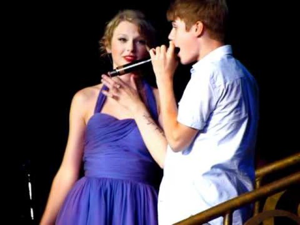 Who would have thought that before they broke up, Taylor Swift and Justin Bieber were so close that they thought they would last forever - Photo 9.