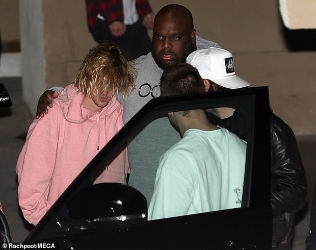 4 details that sparked rumors that Justin Bieber was having an affair because of his affair with ex-lover Selena Gomez: From accidental love to public confession - Photo 2.