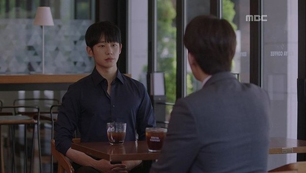 Dọa sẽ bóc phốt nếu không tránh xa Han Ji Min, Jung Hae In dằn mặt tình địch cực gắt trong tập 15 Đêm Xuân - Ảnh 7.