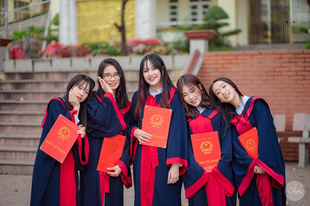 Thủ khoa khối C cực xinh xắn của tỉnh Quảng Ninh: Trước ngày thi 3 ngày mới học nhiều, chỉ cần tập trung nghe giảng trên lớp là được - Ảnh 2.
