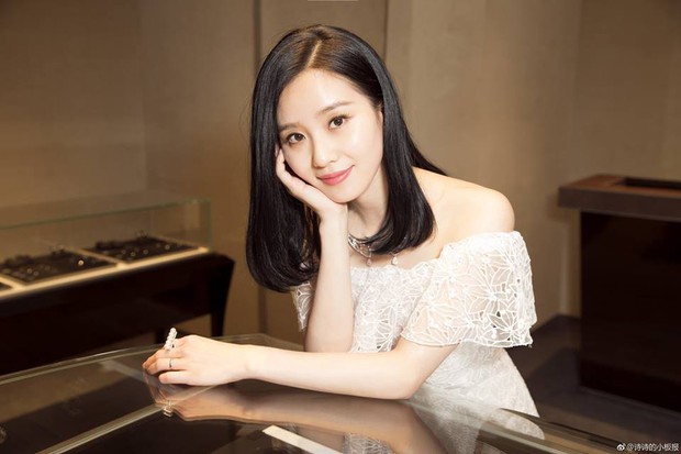Top nghệ sĩ nữ Cbiz quyền lực nhất MXH: Phạm Băng Băng, Angela Baby đều ngả mũ chịu thua Nữ hoàng Weibo - Ảnh 1.