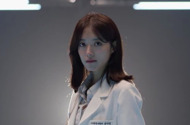 Đừng bỏ lỡ Doctor John - phim y khoa đáng xem nhất hiện tại: Có bác sĩ nào lại đẹp trai siêu thực được như Ji Sung? - Ảnh 2.
